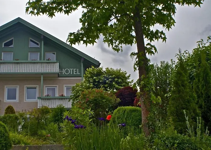 מלון Gartenhotel Salzach